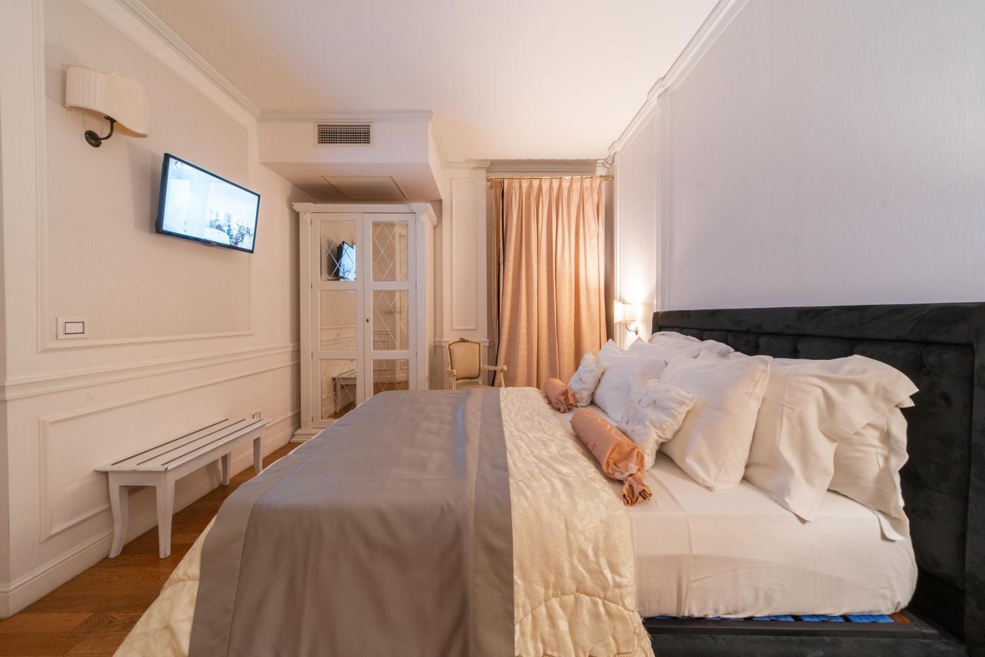 Tesoretto Hotel Поджардо Екстер'єр фото