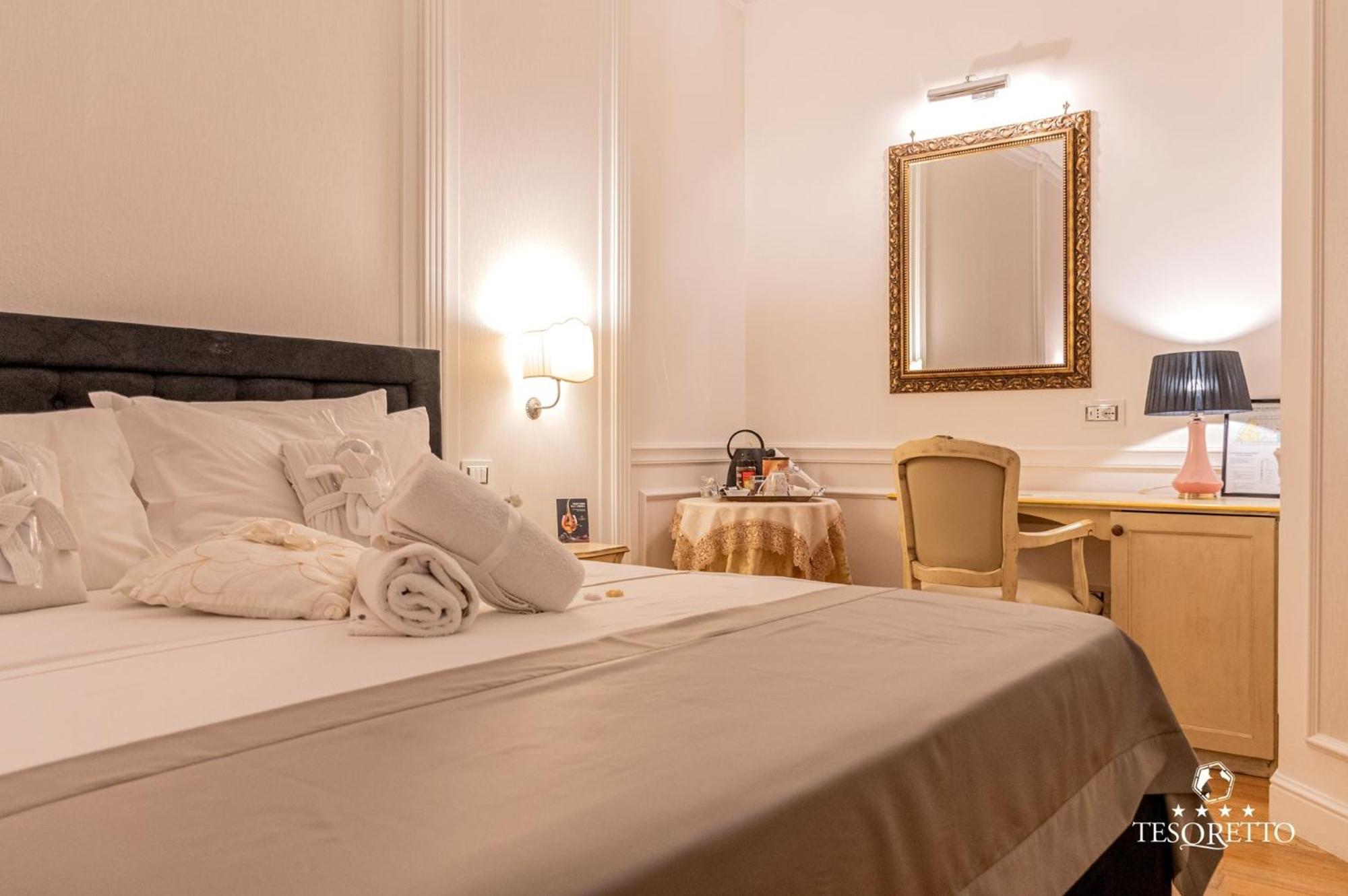 Tesoretto Hotel Поджардо Екстер'єр фото